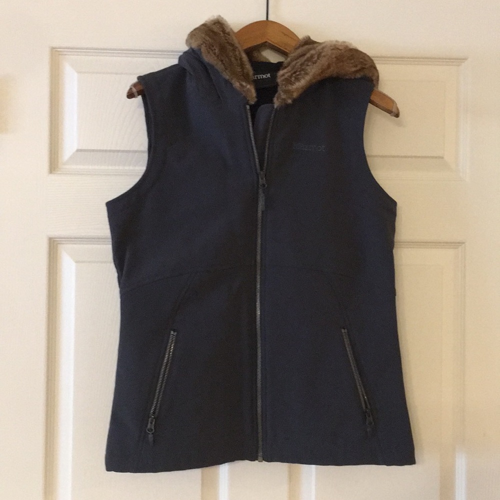 Marmot Women’s Furlong Vest with Fur Hood